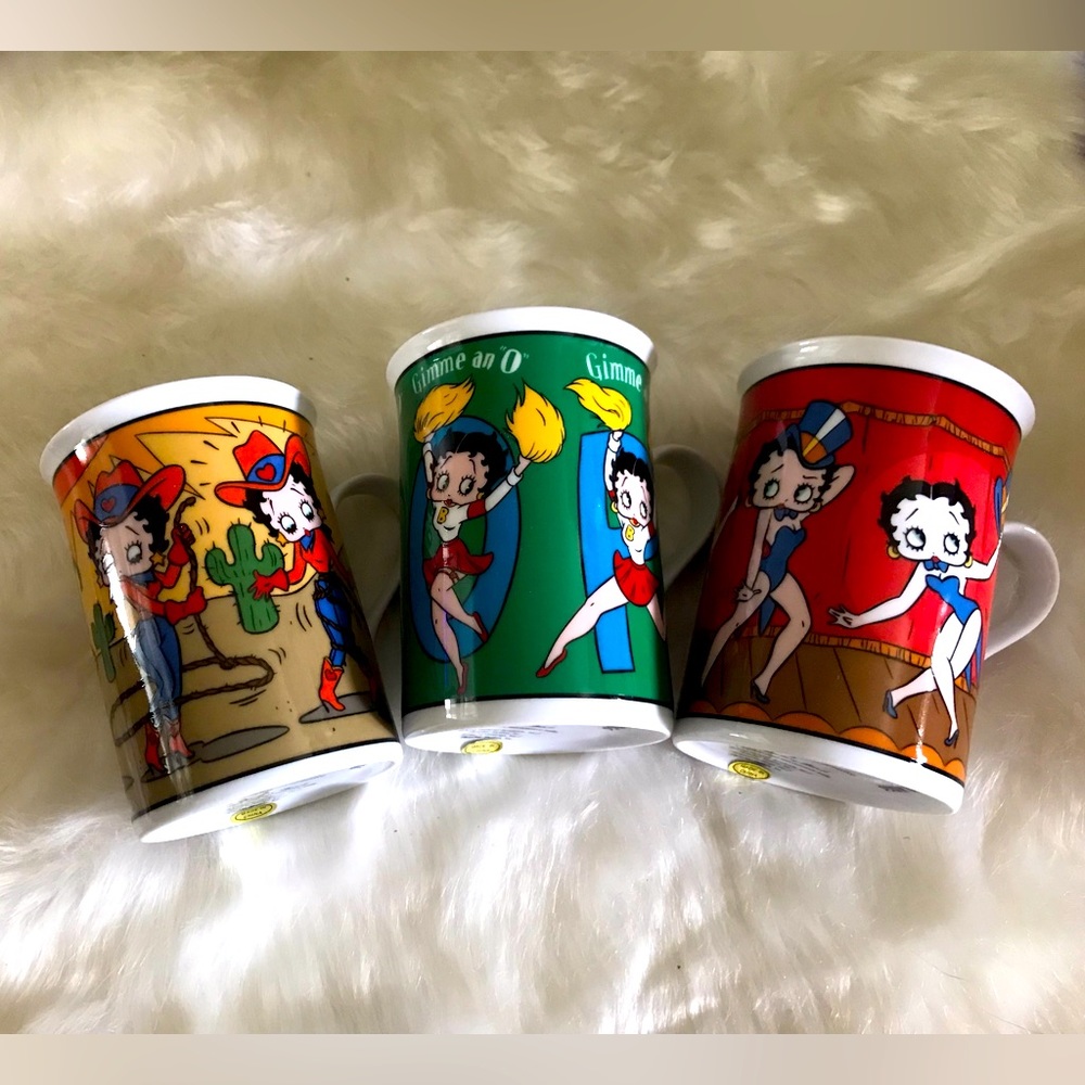 Betty Boop Mint
Fine Porcelain Collection mugs by The Danbury Mint